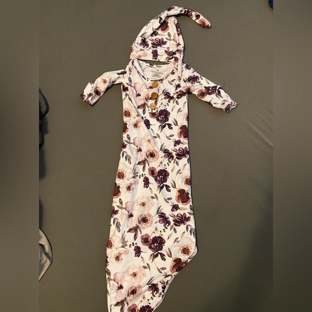 Caden Lane 0-3 Month Set, Nightgown & Hat, Purple Flowers
